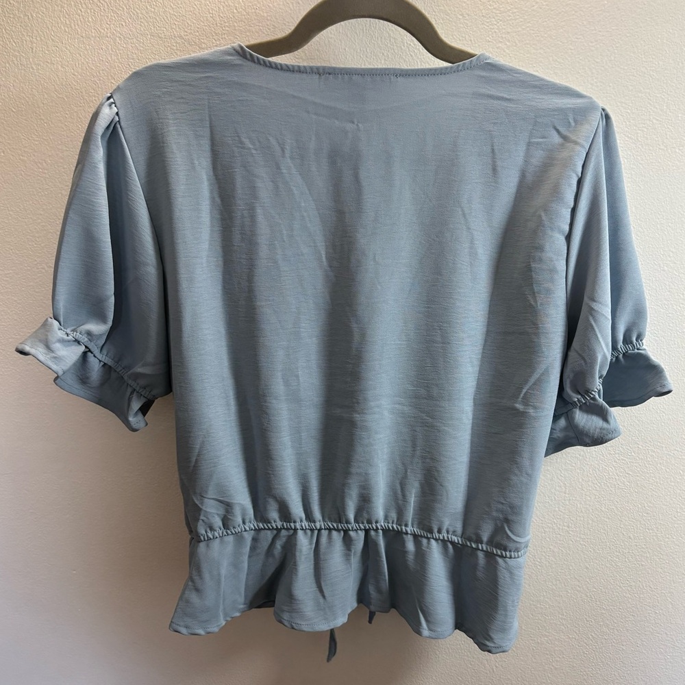 Love Tree Blue Ruched Front Blouse L - Picture 5 of 5